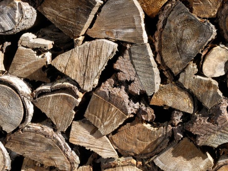 Can Firewood Get Too Dry? Yes, & Here’s How to Tell Fireplace Tips